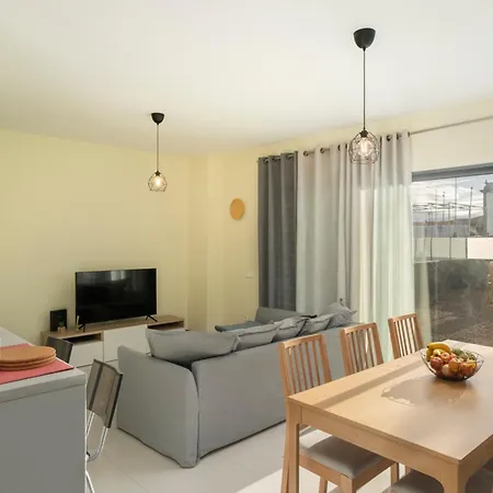 Villa Girassol By An Island