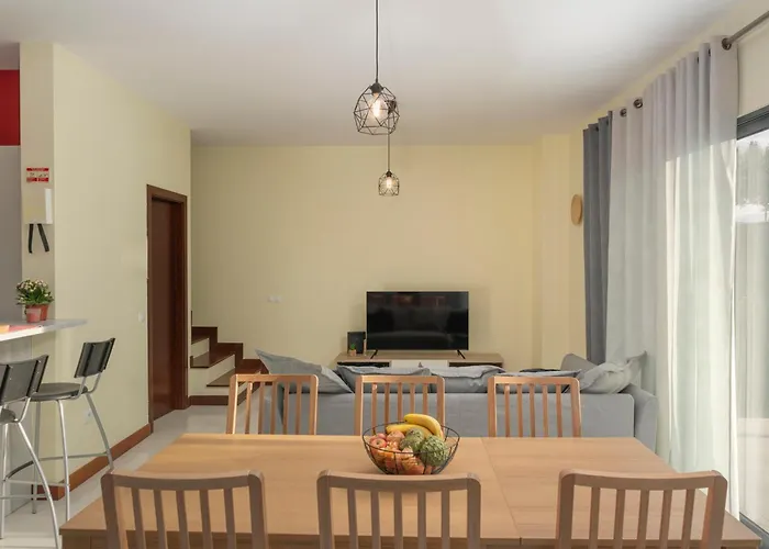 Girassol By An Island Villa